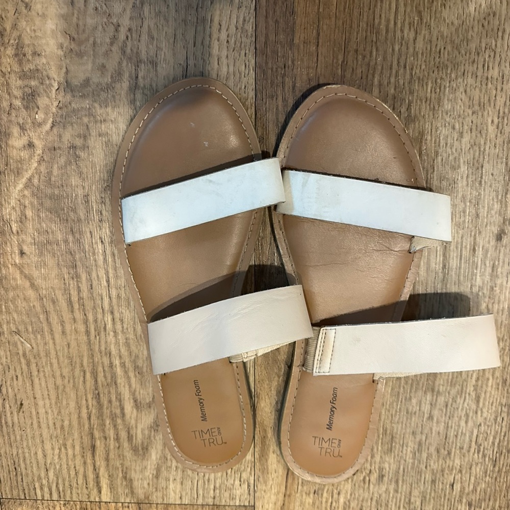Time and Tru | Tan and Cream Sandals | Women’s 10